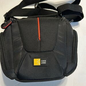 Case Logic DCB-304 Compact System/Hybrid Camera Case Black Bag Crossbody Strap